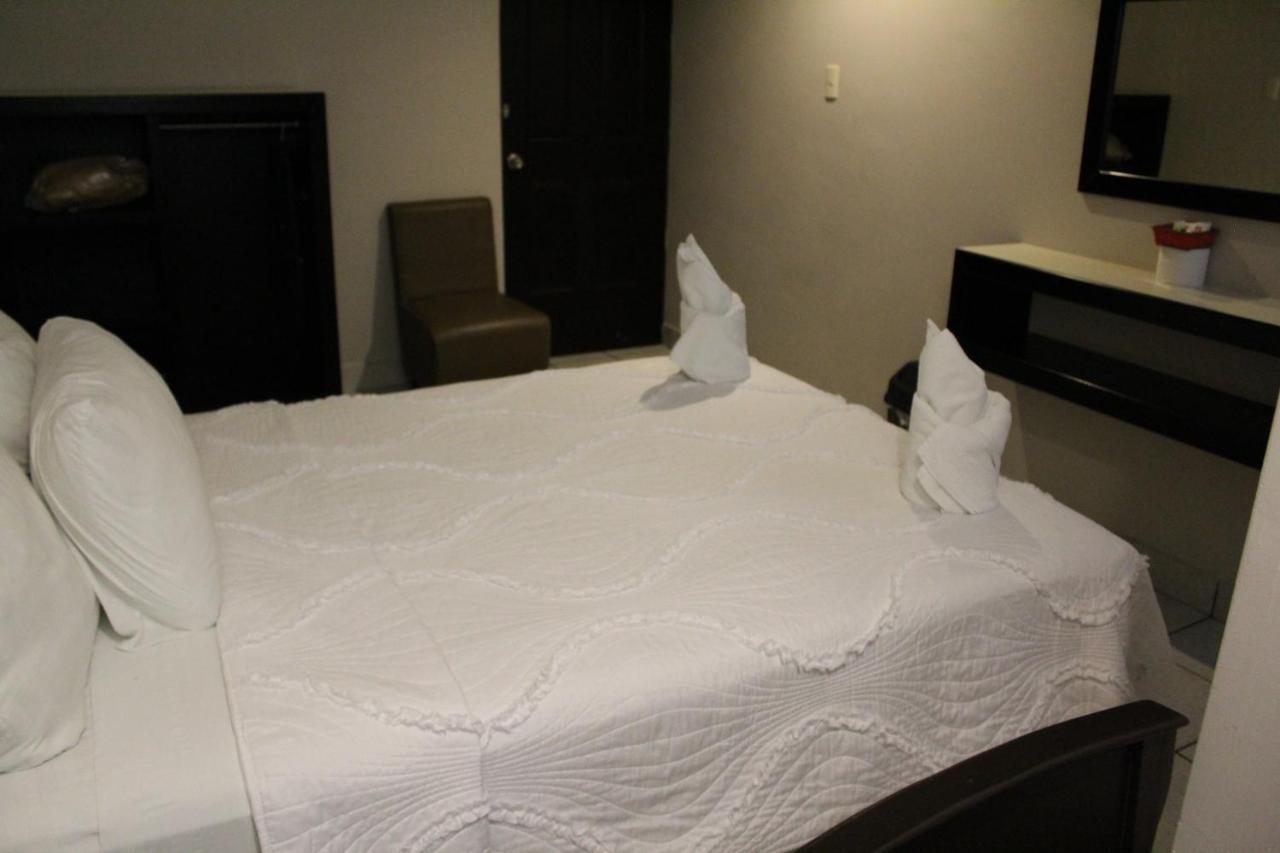 Hotel Florencia Poza Rica Kültér fotó
